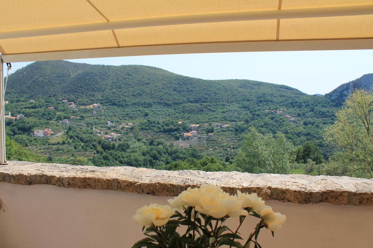 B&B Rubando Le Nuvole Orco Feglino Exterior foto
